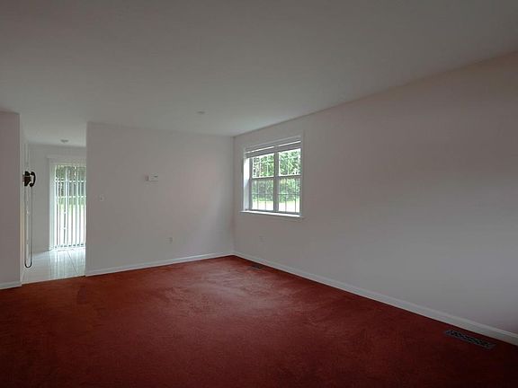 5th image of 62 Kennedy Dr Unit 62