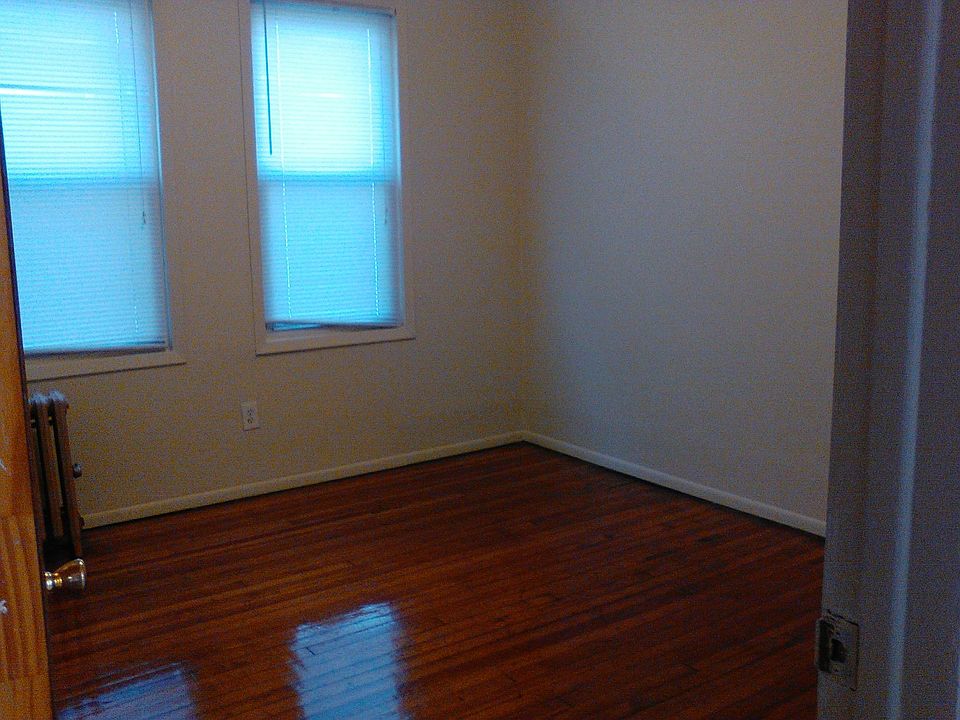 2nd image of 1014 Monroe Ave #2U