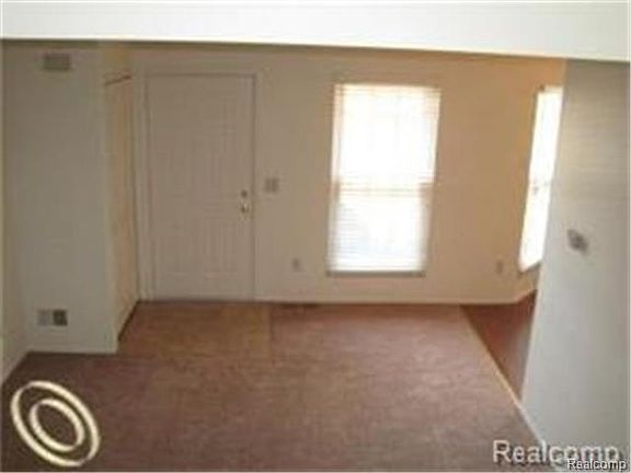 5th image of 31164 Country Way #1