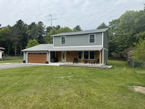 6121 Stewart Ct, Oscoda, MI 48750