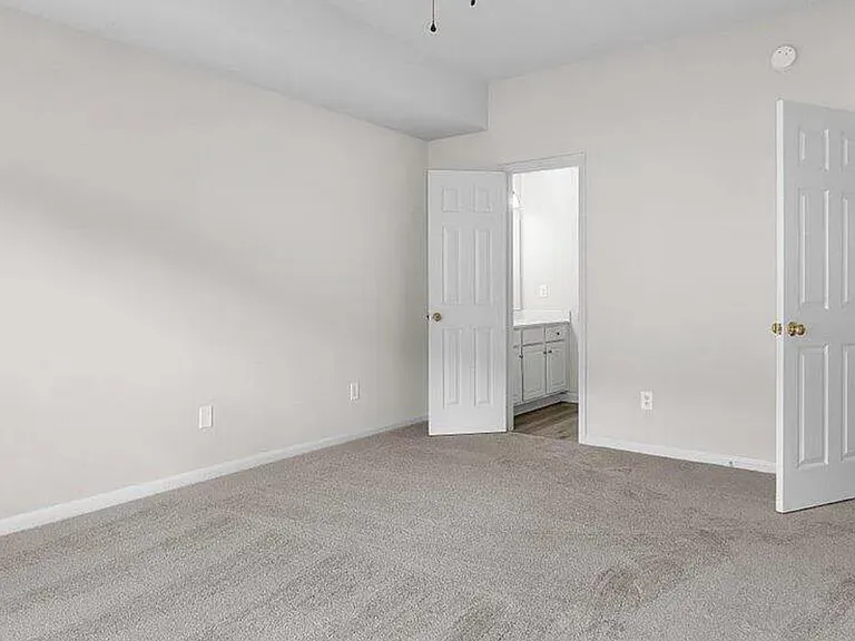 4629 McClelland #T104 — Photo 8