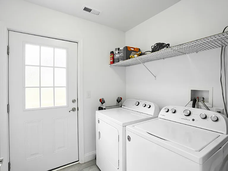 101 Quinn Hill Ln — Photo 1