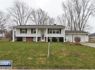 1949 Lost Dauphin Rd, De Pere, WI 54115