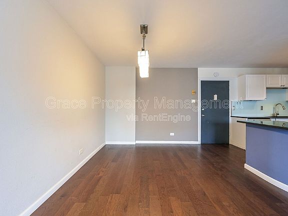 4th image of 888 N Logan St APT 8I