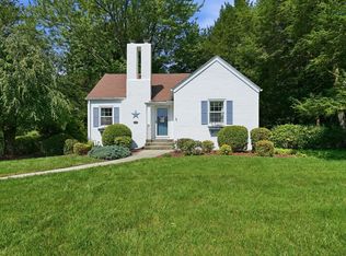 1374 Plumtree Rd, Springfield, MA 01119
