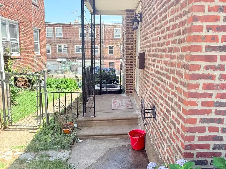 7227 Kindred St — Photo 2