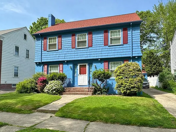 96 Savoy St, Providence, RI 02906