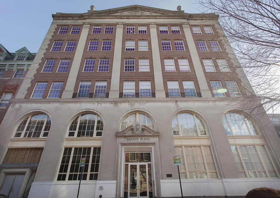 320 Walnut