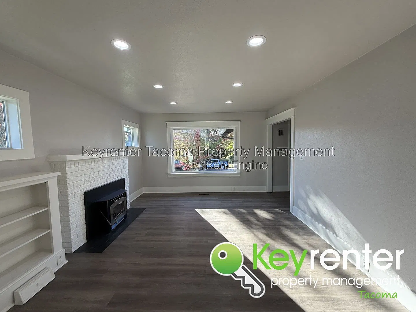 3 bed, 1.0 bath, 1546 sqft, $2,300 — Photo 3