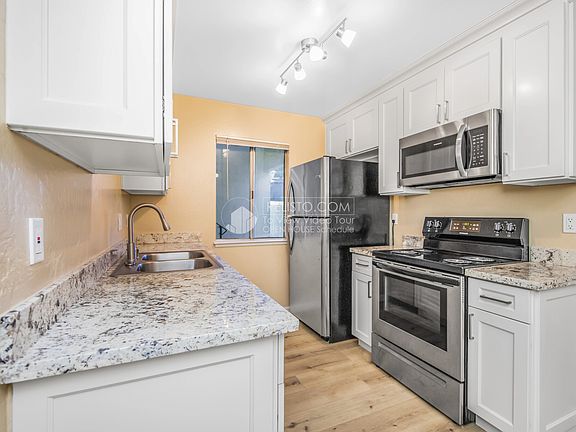 5th image of 34875 Peco St APT 1