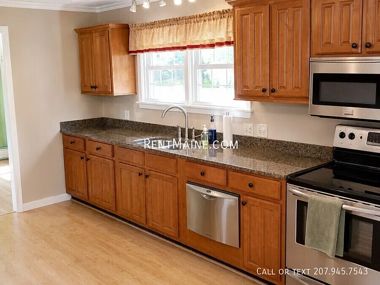 205 Silk St — Photo 5