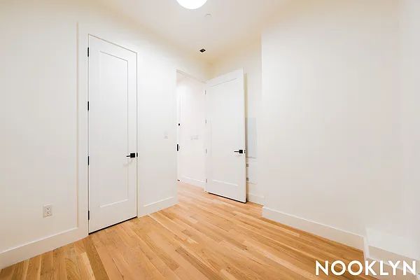 Rented by Nooklyn NYC LLC | media 9