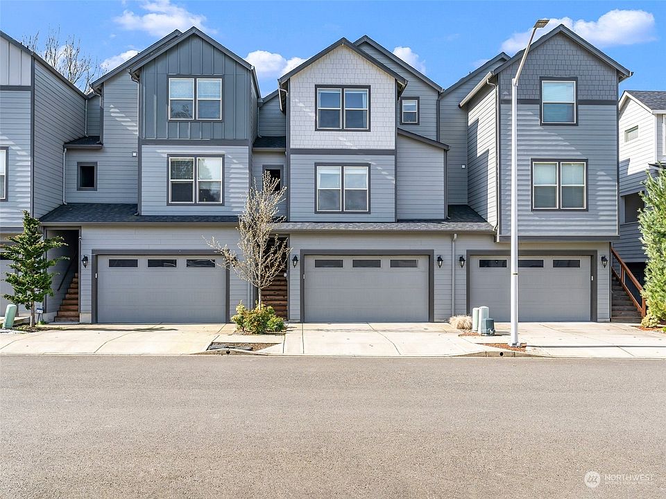 1st image of 127 Loganberry Court