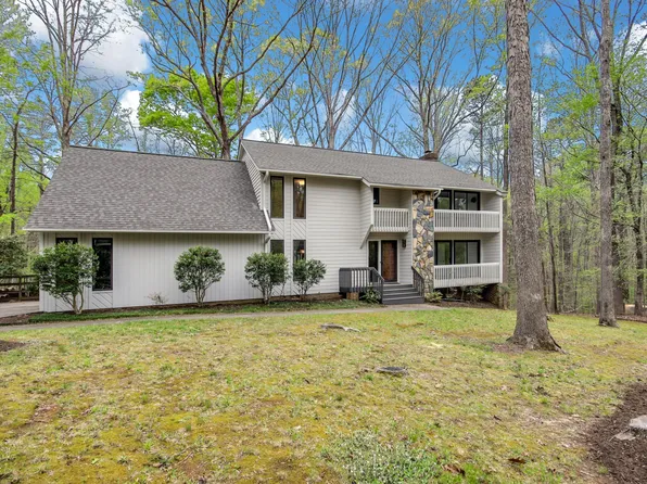 809 Carrington Dr, Raleigh, NC 27615