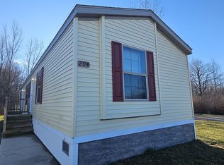 204 Ashford Dr, Flint, MI 48504