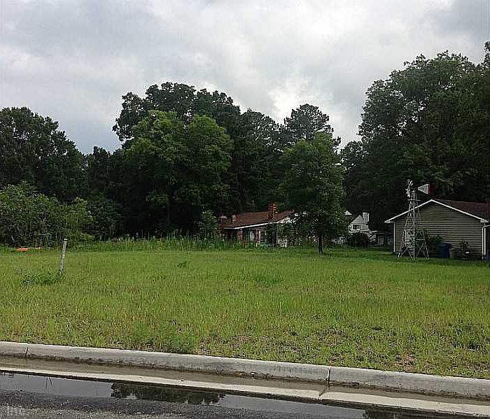 1st image of 512 Gills Pl