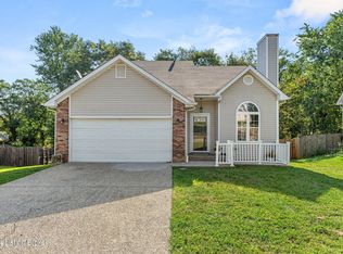 4709 Middlesex Dr, Worthington Hills, KY 40245