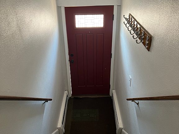 Interior Staircase & Entrance