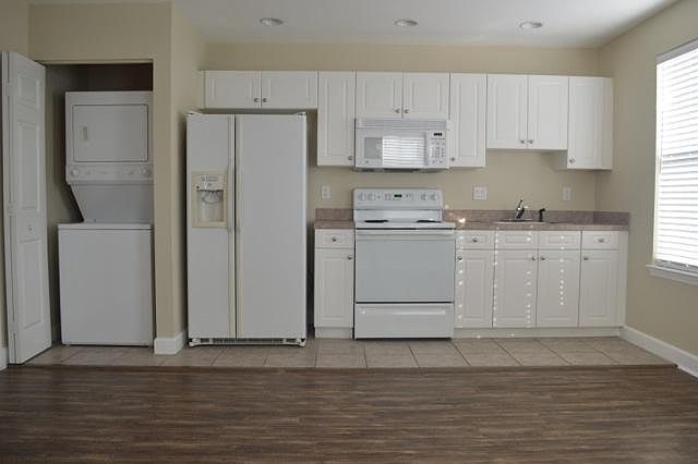 1st image of 4386 Grove Park Dr #1