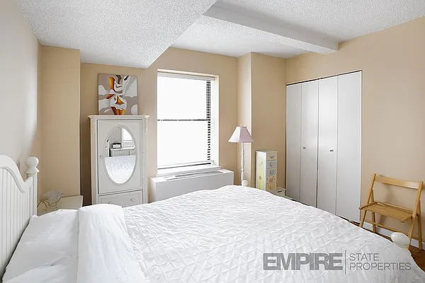 Rented by Empire State Properties | media 8