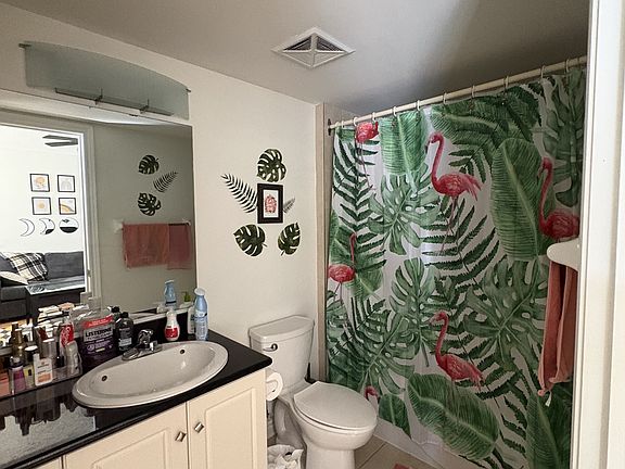 5th image of 314 Central Park Dr #202