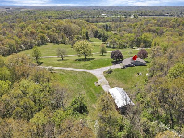 17924 Bear Rd, Nashport, OH 43830