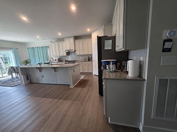 5th image of 3029 Ballester Rd