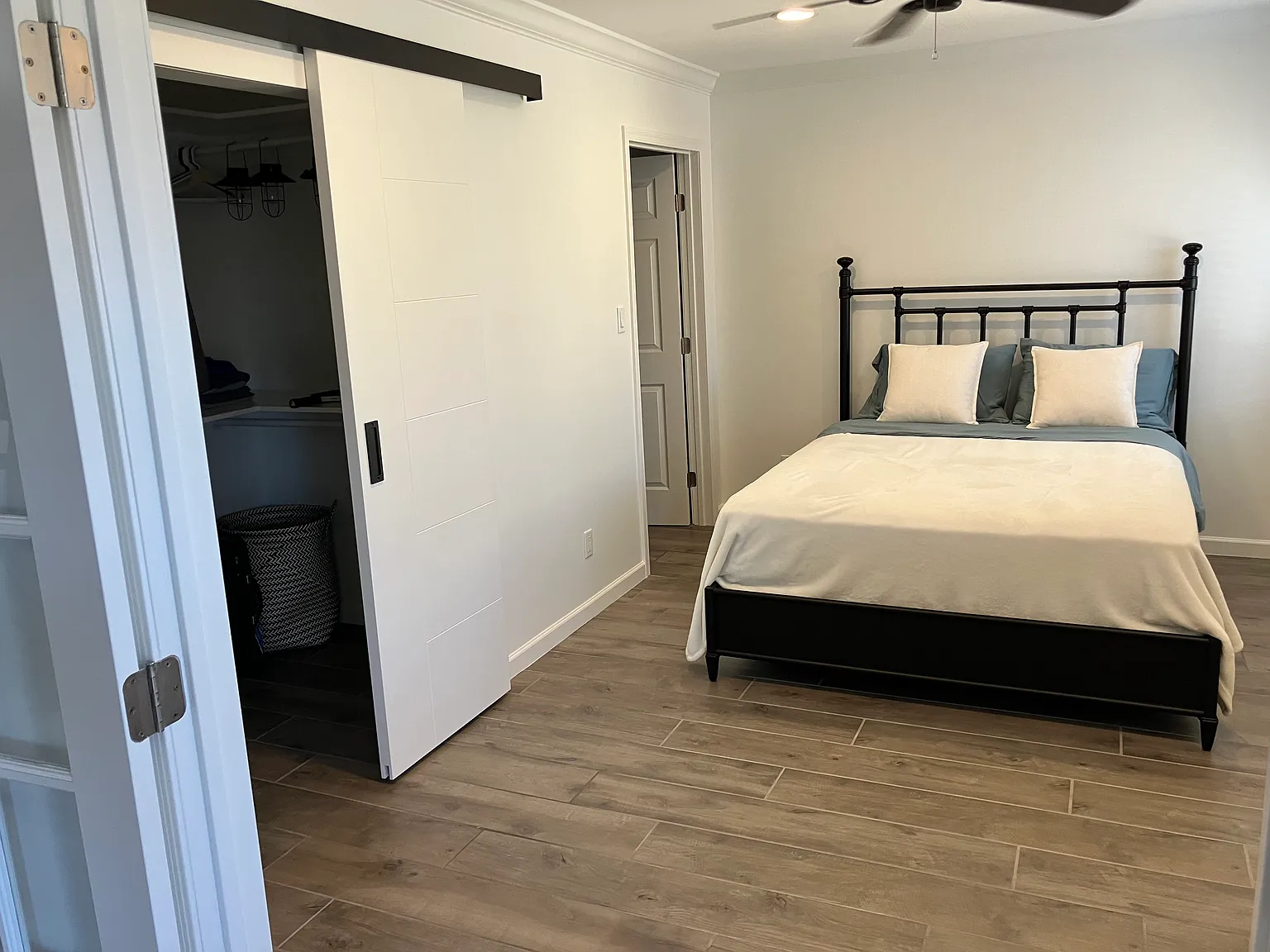 2 bed, 1142 sqft, $3,000 — Photo 2