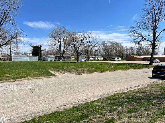 3rd image of Douglas Ave