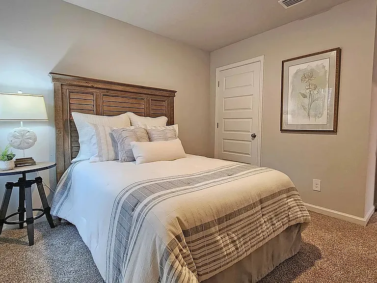 5225 Pinyon Dr — Photo 18