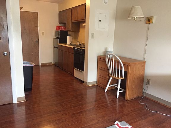 4th image of 364 W Lane Ave