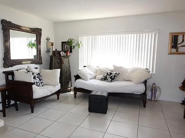 2230 NE 56th Pl APT 210, Fort Lauderdale, FL 33308