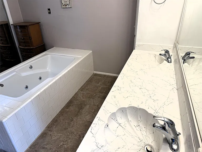 62 Evanston St #2/5 — Photo 13