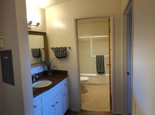 555 Oakland Ave APT 2D, Oakland, CA 94611