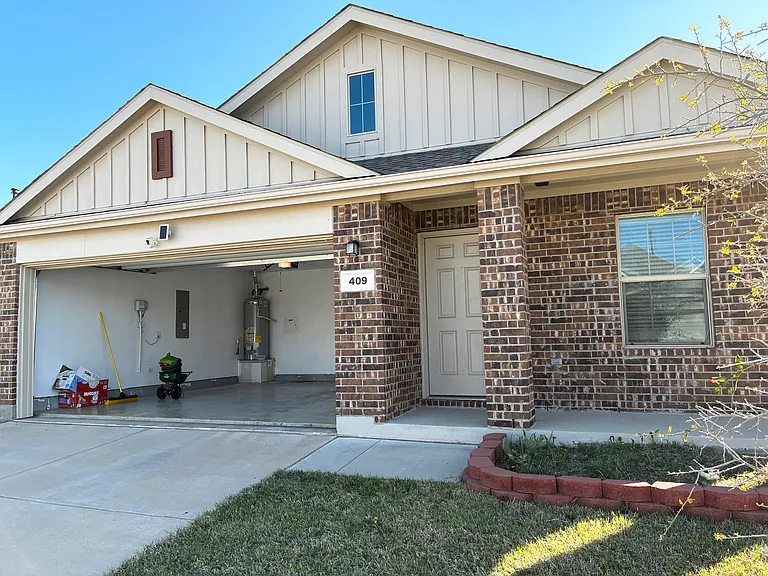 409 Buckeye Ave — Photo 2