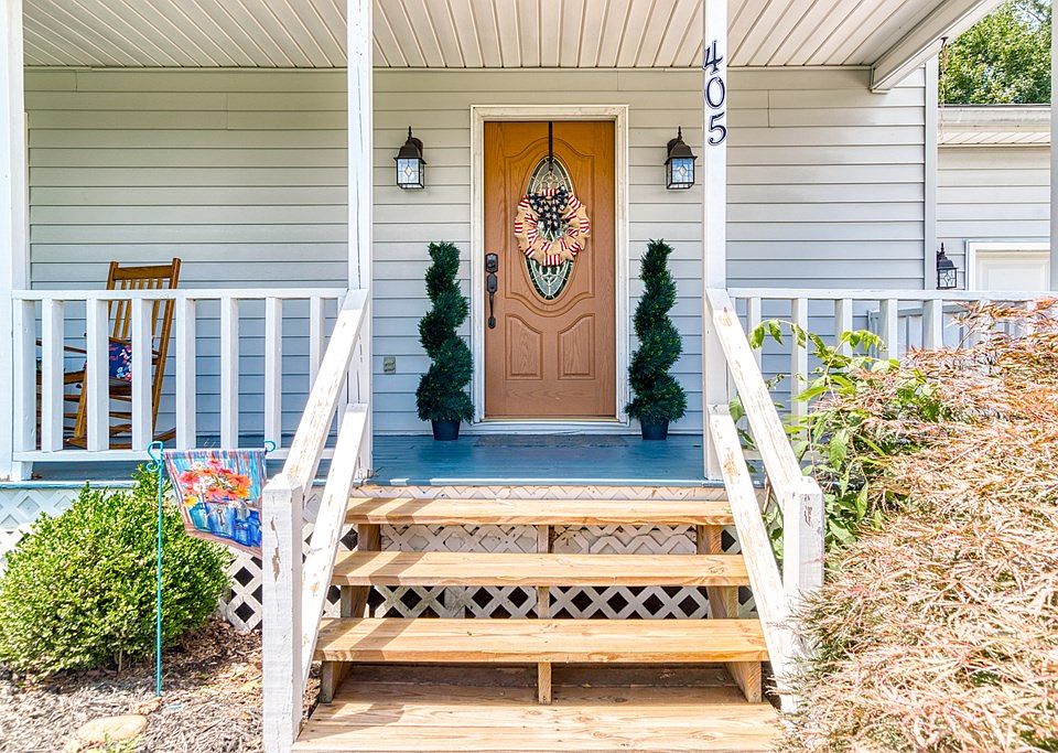 405 Maple St, Dublin, VA 24084 | MLS #87708 | Zillow