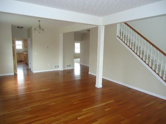 4th image of 2448 Clover Crest Dr