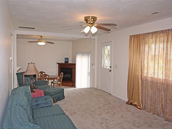 3rd image of 113 Comanche Dr