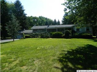 207 Taylor Ln, Middletown, NJ 07748