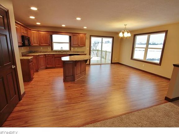 4th image of 4880 Northcrest Dr