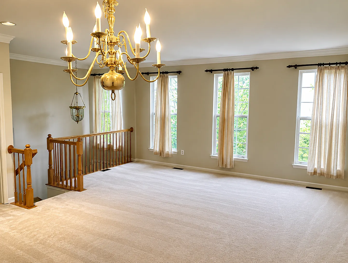 3 bed, 3.5 bath, 2152 sqft, $3,900 — Photo 2