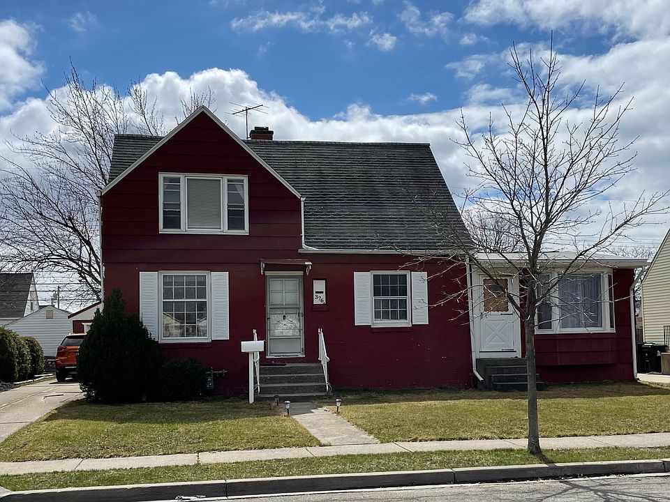 1st image of 376 Mang Ave Floor 2