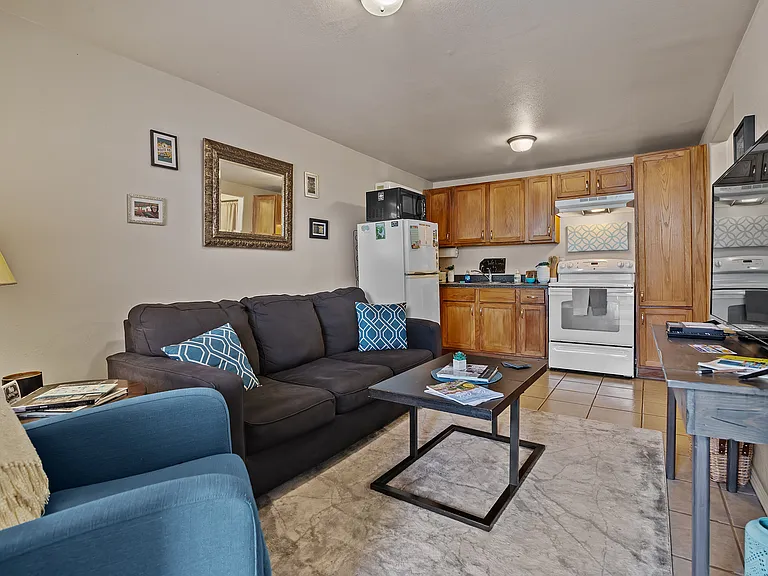 1211 S Elgin Ave #B — Photo 2