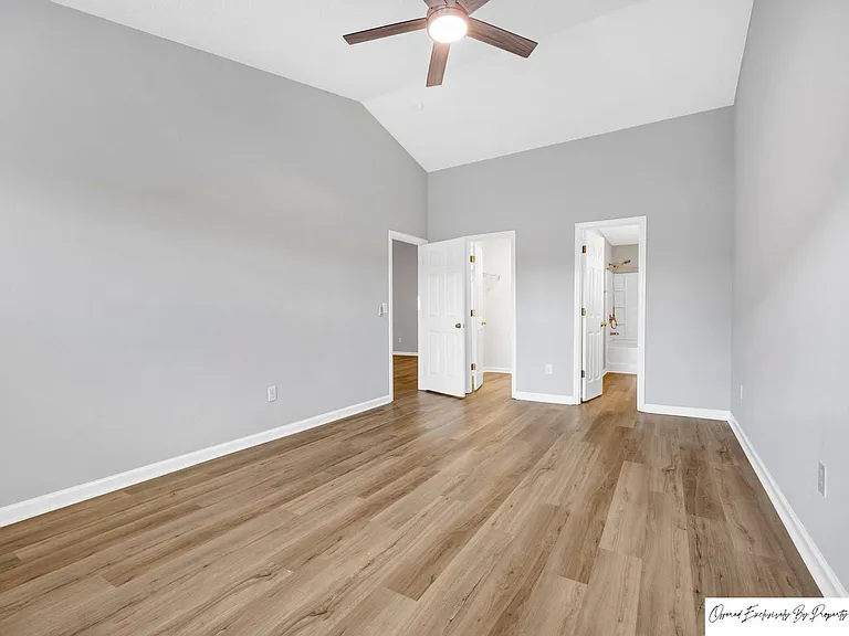 94 Currant Ln — Photo 14