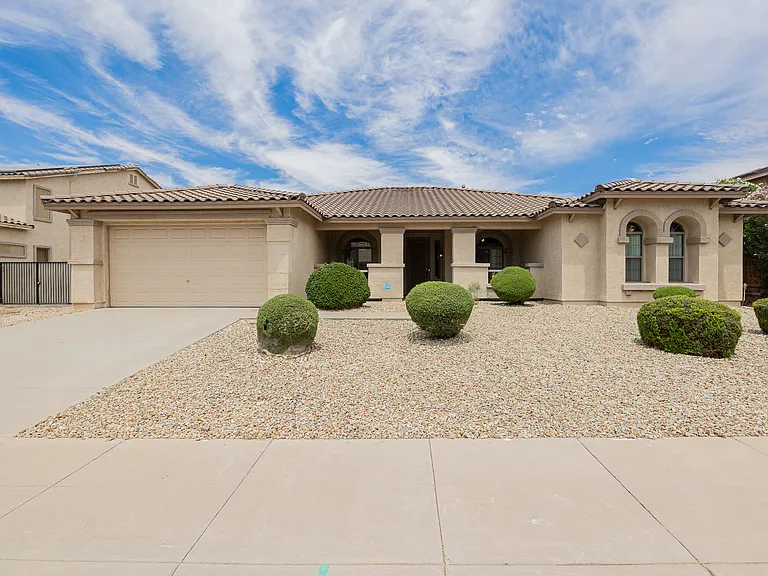 15268 W Coolidge St — Photo 1
