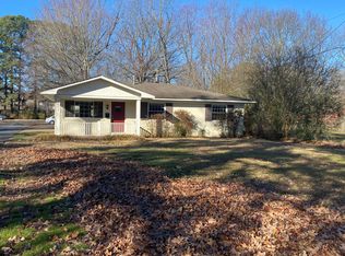 1639 N Davis Dr, Conway, AR 72032