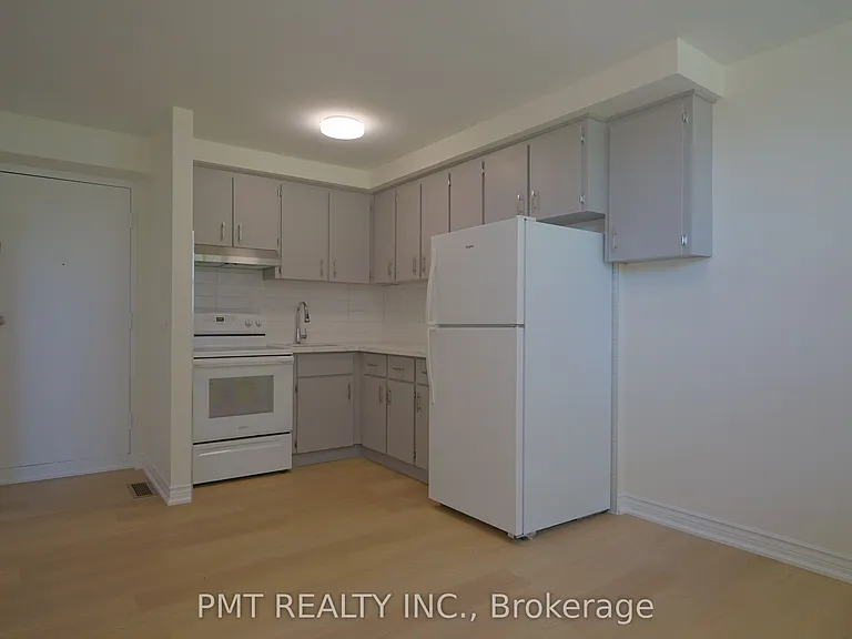 137 Brookhaven Dr #9 — Photo 2