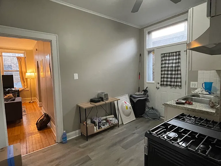 1450 W Chicago Ave #2 — Photo 11
