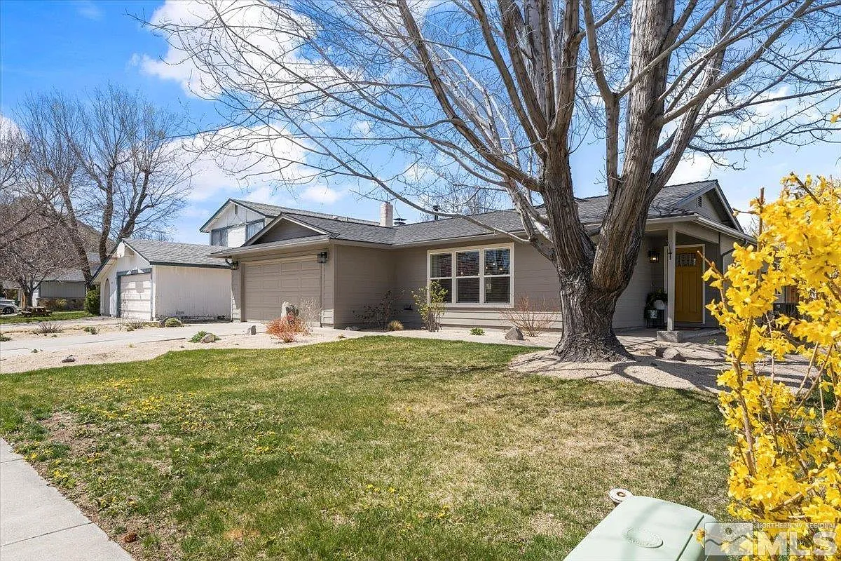 4395 Snowshoe Ln photo 1