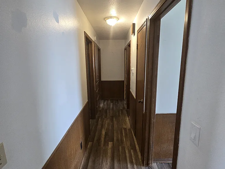 909 S Park St — Photo 4